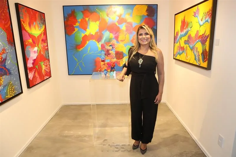 Cris Cavalcante lança exposição em São Paulo