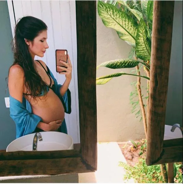 Karolina Stocklöw em 31 semanas de gravidez
