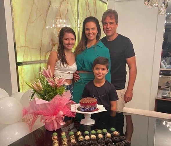 Rafaela Carlos brinda seus 4.0