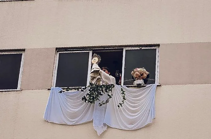 Corpus Christi: fiéis prestam homenagem