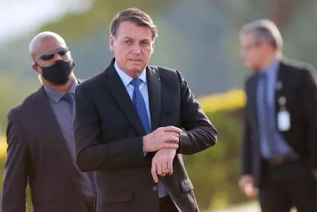 Bolsonaro cita operações da PF e tira Fortaleza