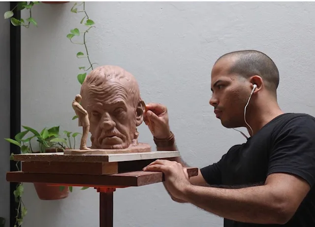 Escultor Assis Filho lança "Drama Humano", retrato do poeta Mário Gomes