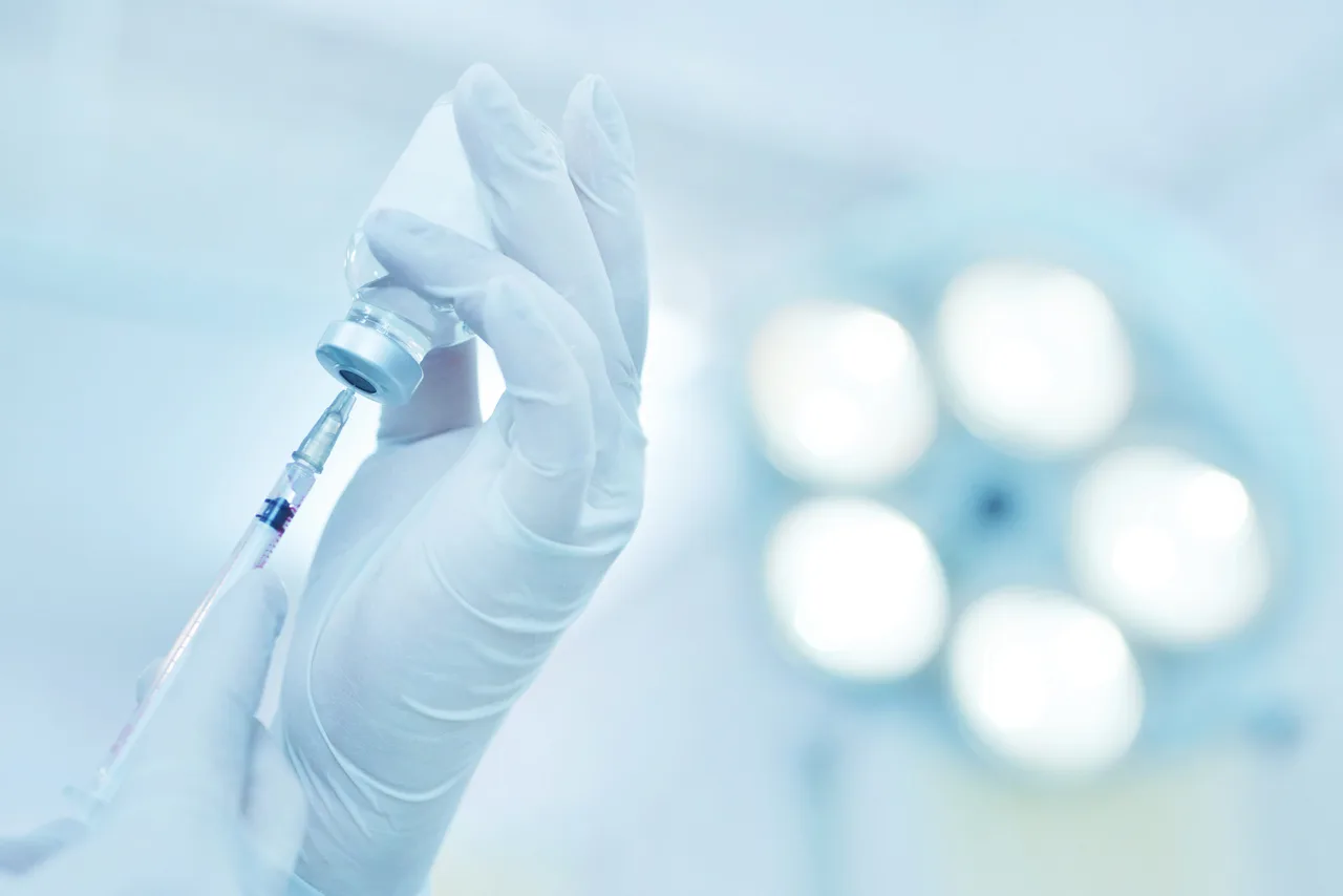 AstraZeneca e Oxford suspendem testes de vacina de coronavírus no Brasil após “reação adversa”