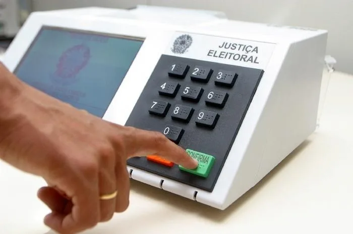 Eleição tem recorde de mulheres candidatas e, pela 1ª vez, mais negros que brancos