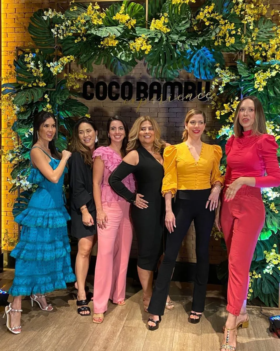 Coco Bambu lança carta de drinks em sunset