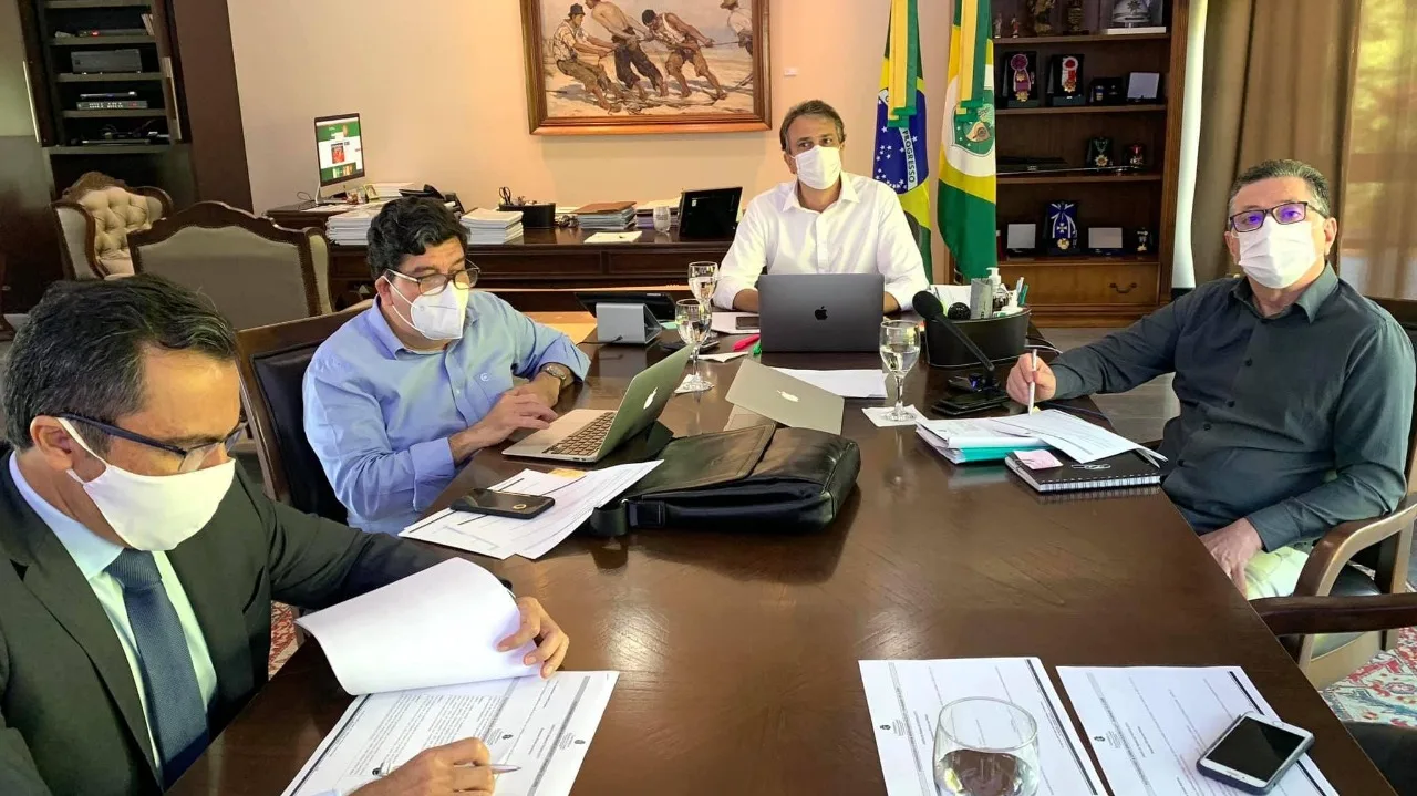 Camilo prorroga decreto de isolamento no Ceará, mas descarta lockdown após as eleições