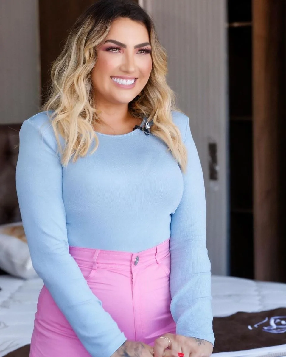 Thayse Teixeira anuncia que irá fazer cirurgia para retirar parte do útero