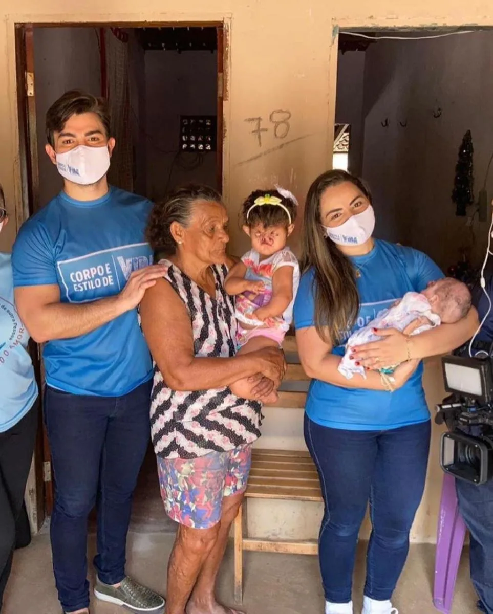 Campanha arrecada doações para contribuir com cirurgias de irmãs cearenses