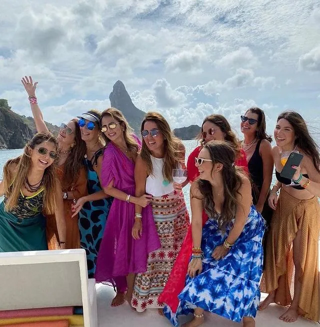 Ana Vládia Sales comemora aniversário em Fernando de Noronha