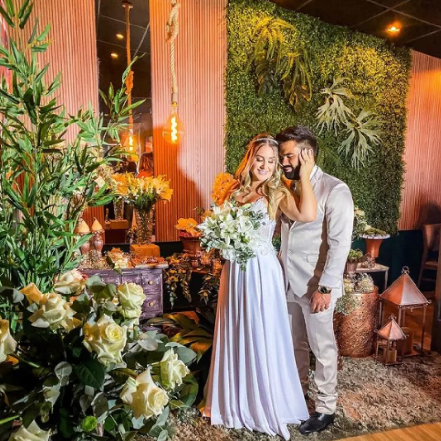 Ex-BBB Patrícia Leitte se casa após 1 mês de namoro com médico Lucas Teixeira