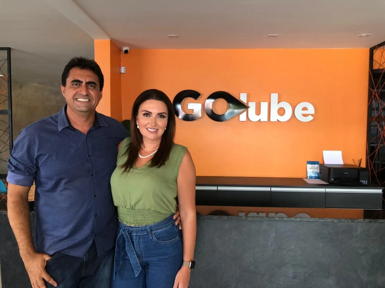 Leonardo Mendonça e Inaê Evangelista promovem live solidária neste sábado com banda Cuscuz com Ovo