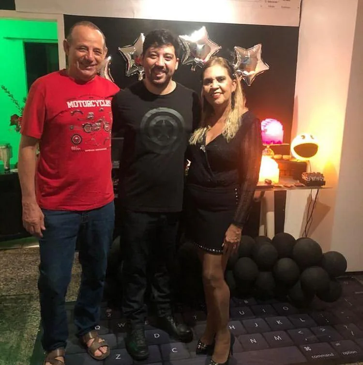 Paula Athayde e Gutemberg Rodrigues festejam nova idade de Lucas