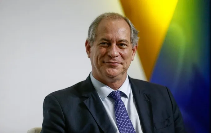 Ciro Gomes participa de debate promovido pela CDL de Fortaleza
