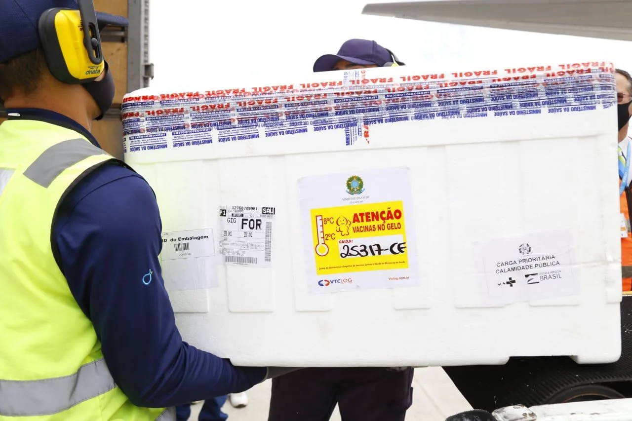 Ceará recebe 38 mil doses da CoronaVac nesta sexta; 46 municípios registraram falta