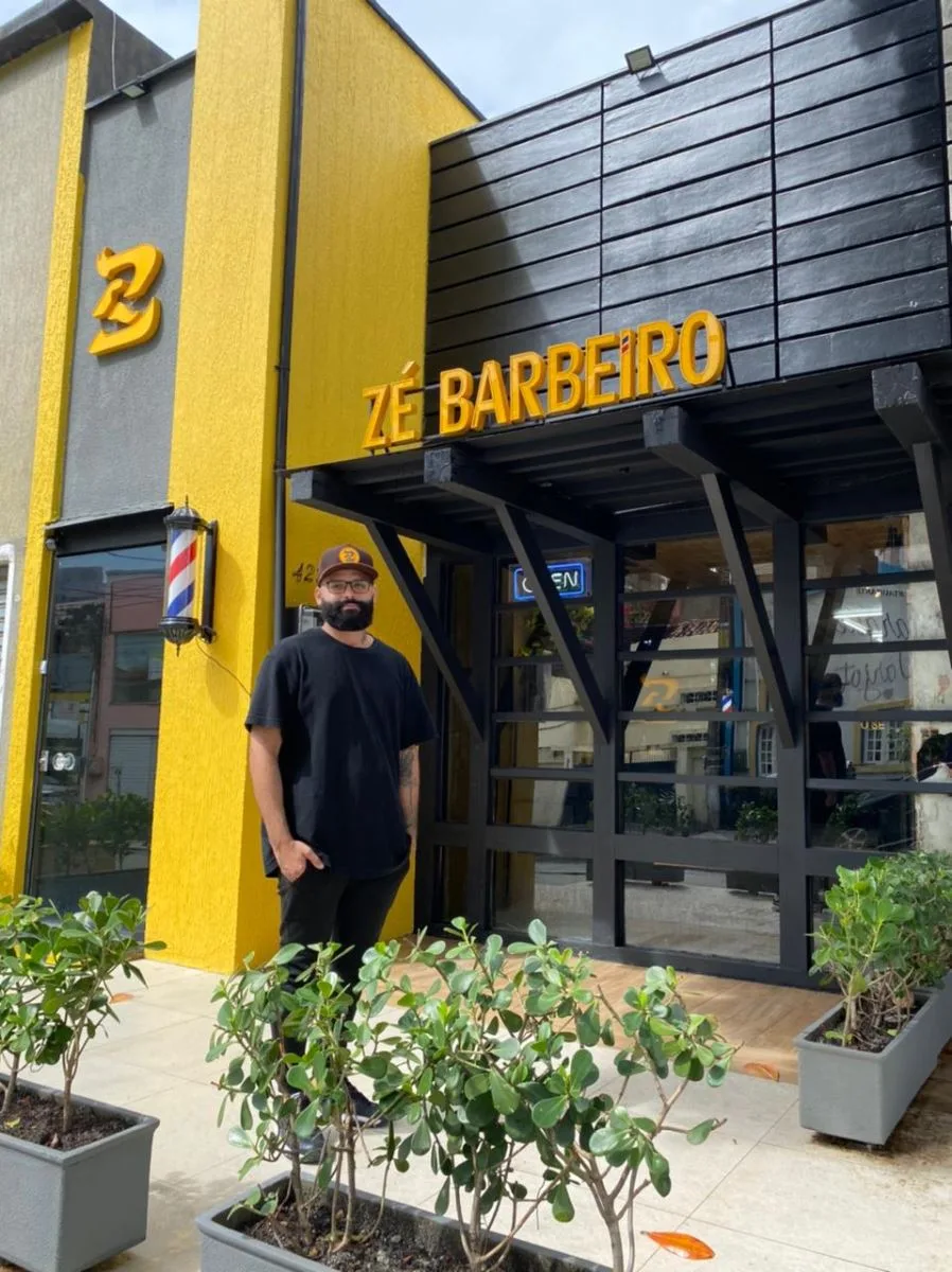 Zé Barbeiro inaugura unidade Spot na Varjota