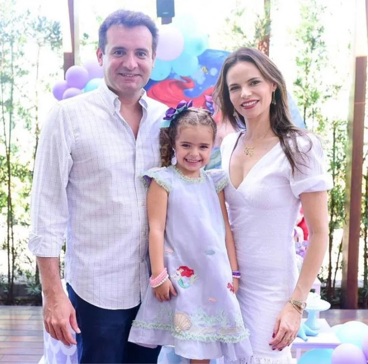 Cristiane Canamary e Fernando Gurgel festejam quatro anos da Lara