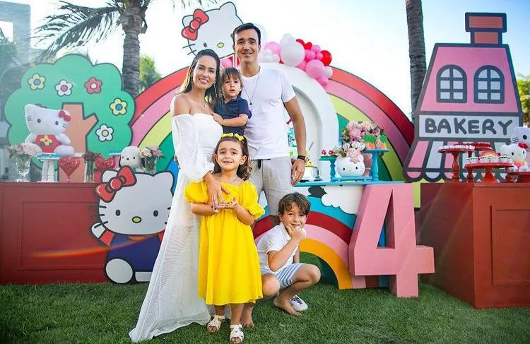 Marília Queiroz e Did Machado festejam 4 anos da filha Ava