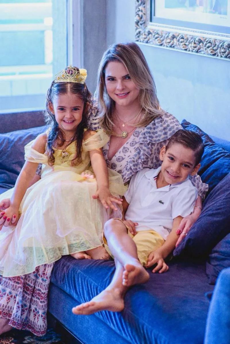Carol Ciarlini arma dia de diversão para os 4 anos da filha Mariah