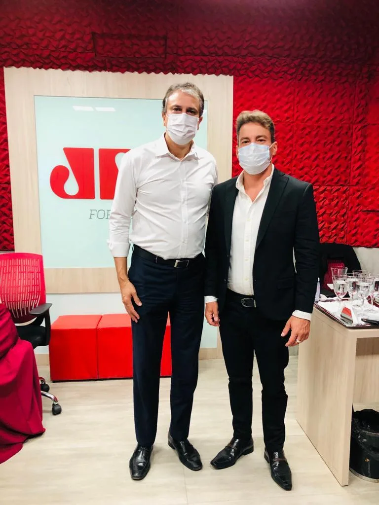 Miguel Dias, presidente do Grupo Cidade, recebe governador Camilo Santana para entrevista