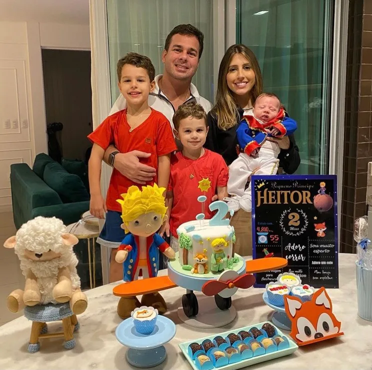 Tayra e Léo Aguiar realizam segundo mesversário do filho Heitor
