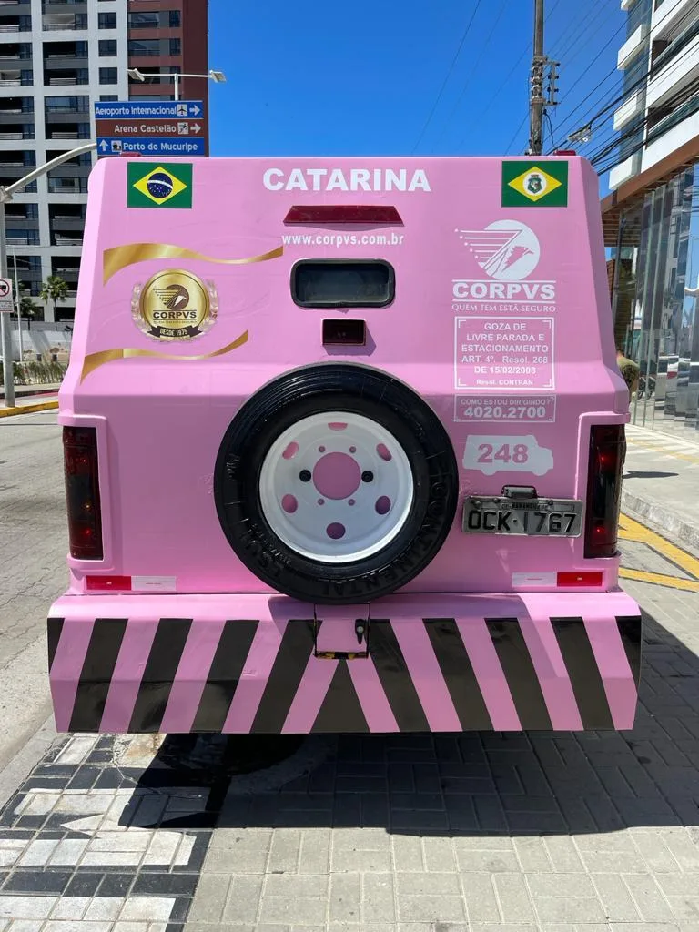 Corpvs enfeita carros da corporação em homenagem ao nascimento de neta de presidente da empresa