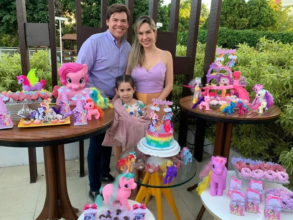 Kamila Macedo e Leonardo Jensen festejam os seis anos da Victória