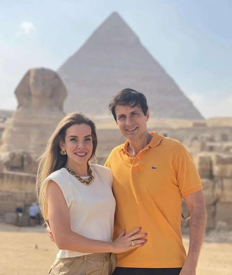 Renata e Marcelo Pinheiro desembarcam no Egito