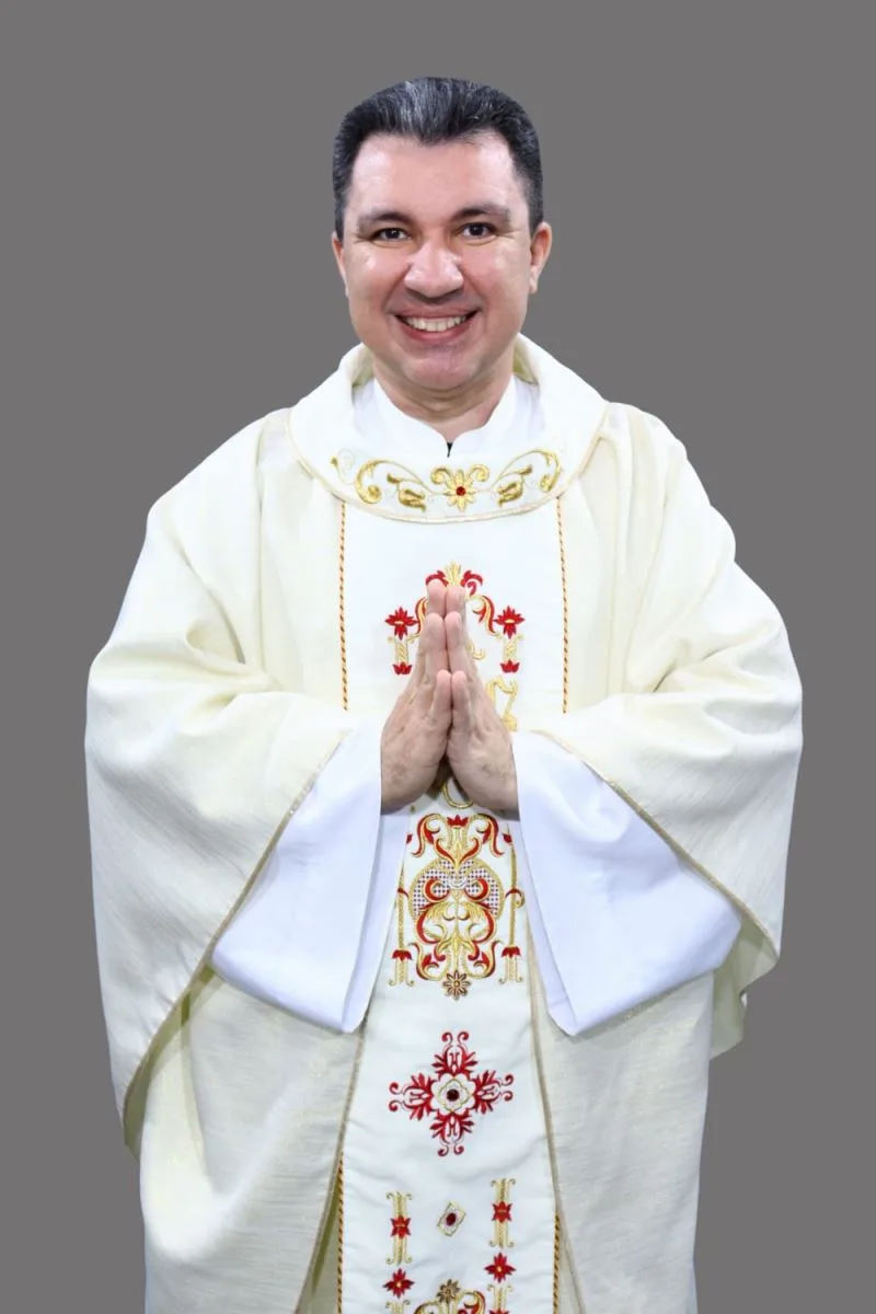 Padre Vanderlúcio Souza preside Primeira Missa nesta quinta, na Igreja São Pedro e São Paulo