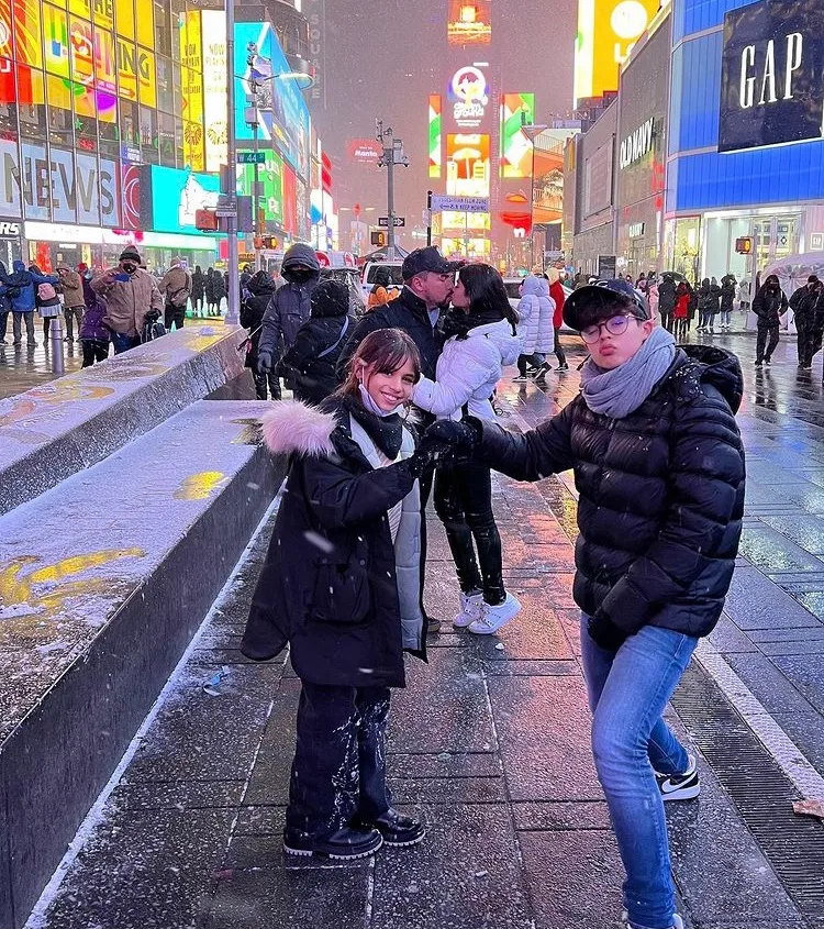 Isabele Temóteo e Xand Avião curtem temporada em New York