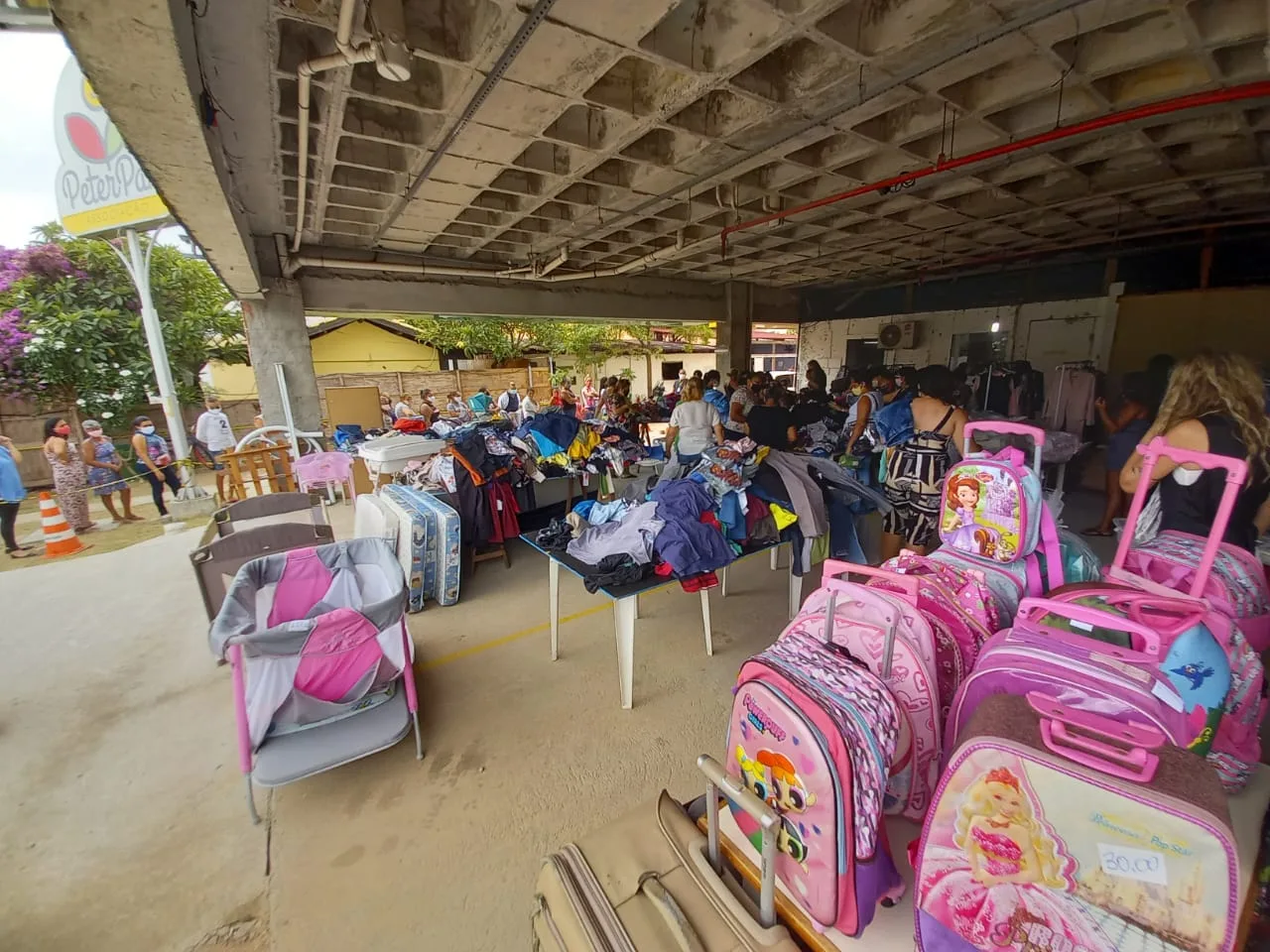Associação Peter Pan realiza bazar para arrecadação de fundos