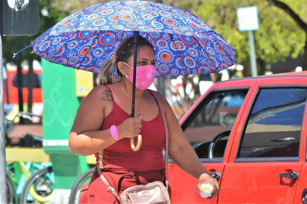Novo decreto desobriga uso de máscaras em locais abertos no Ceará