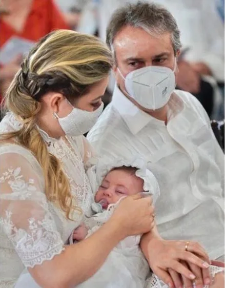 José, filho de Camilo Santana e Onélia, é batizado no dia do padroeiro do Ceará
