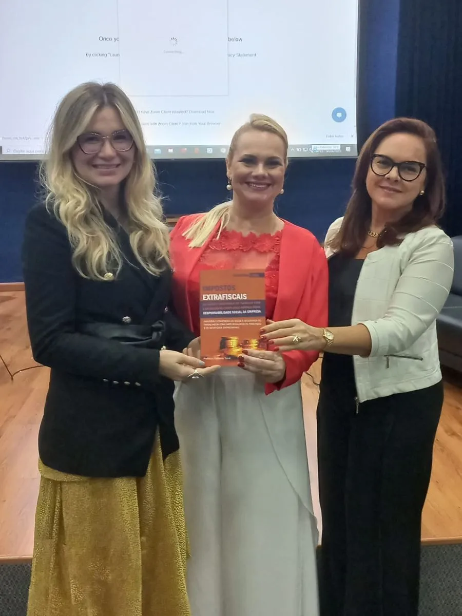 Janayna Lima lança o livro "Impostos Extrafiscais"