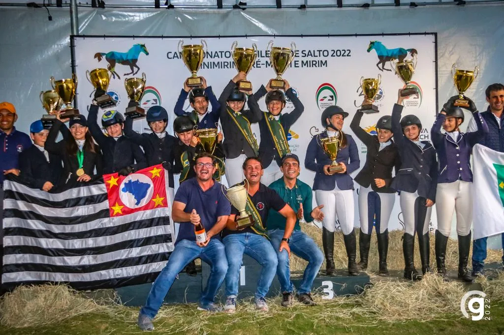 Atletas do hipismo cearense conquistam título inédito