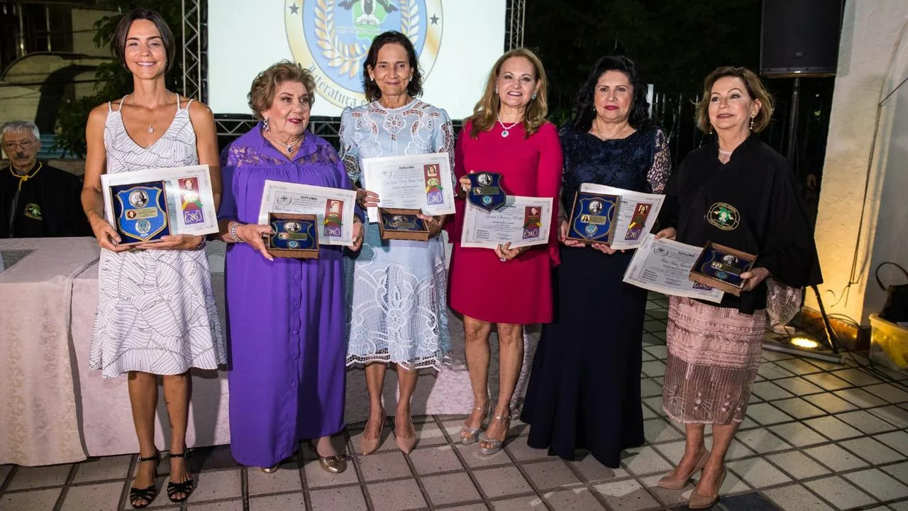 ACLJ homenageia personalidades femininas cearenses com a Medalha Rachel de Queiroz