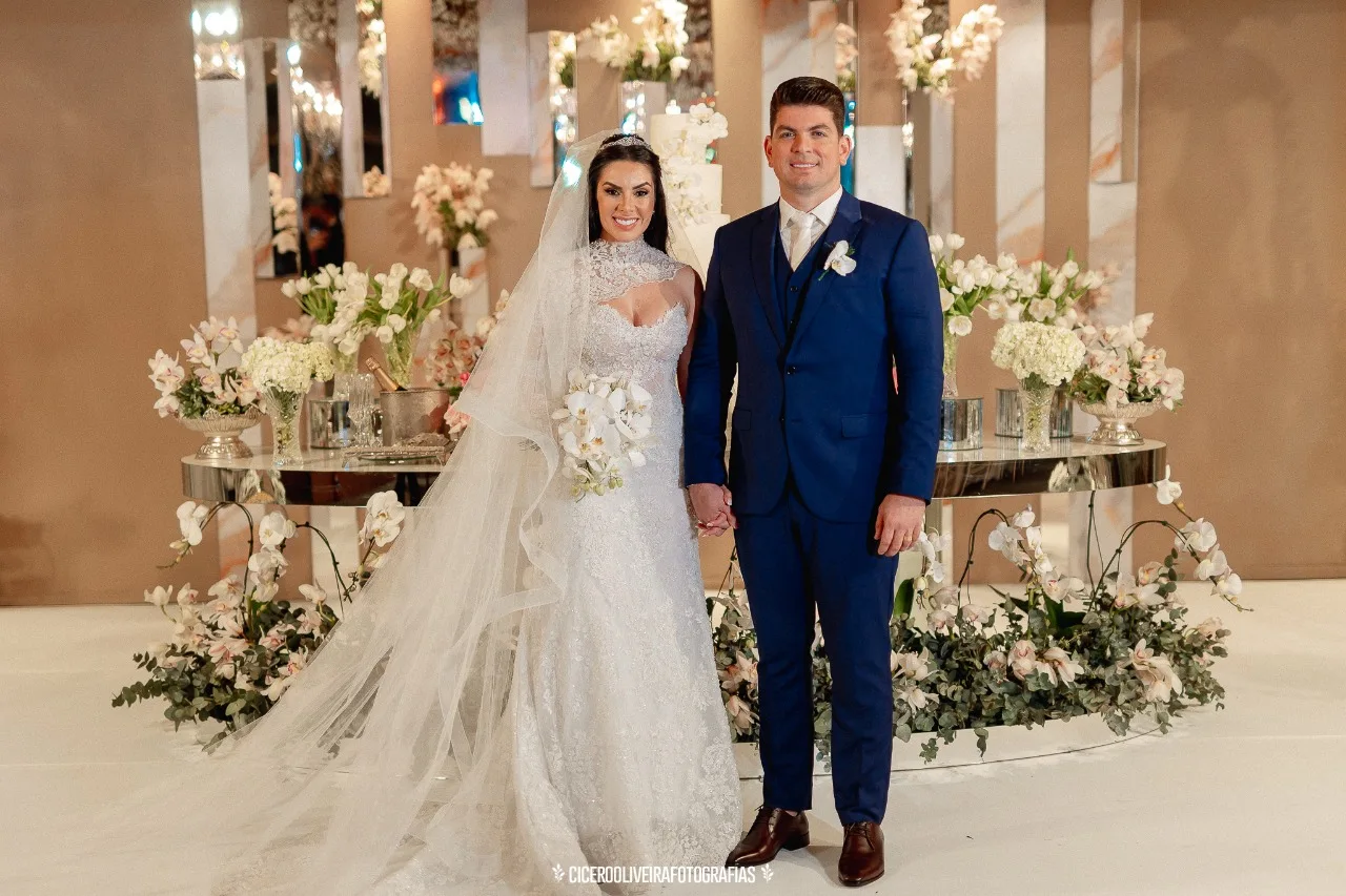 Hannah e Bruno Barreto de Holanda casam no religioso