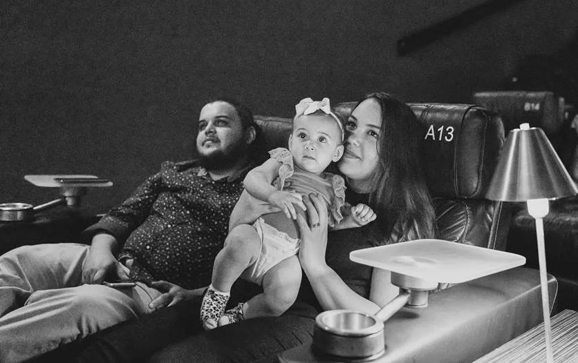 Cinema dos shoppings RioMar promovem sessão para mães com bebês em setembro