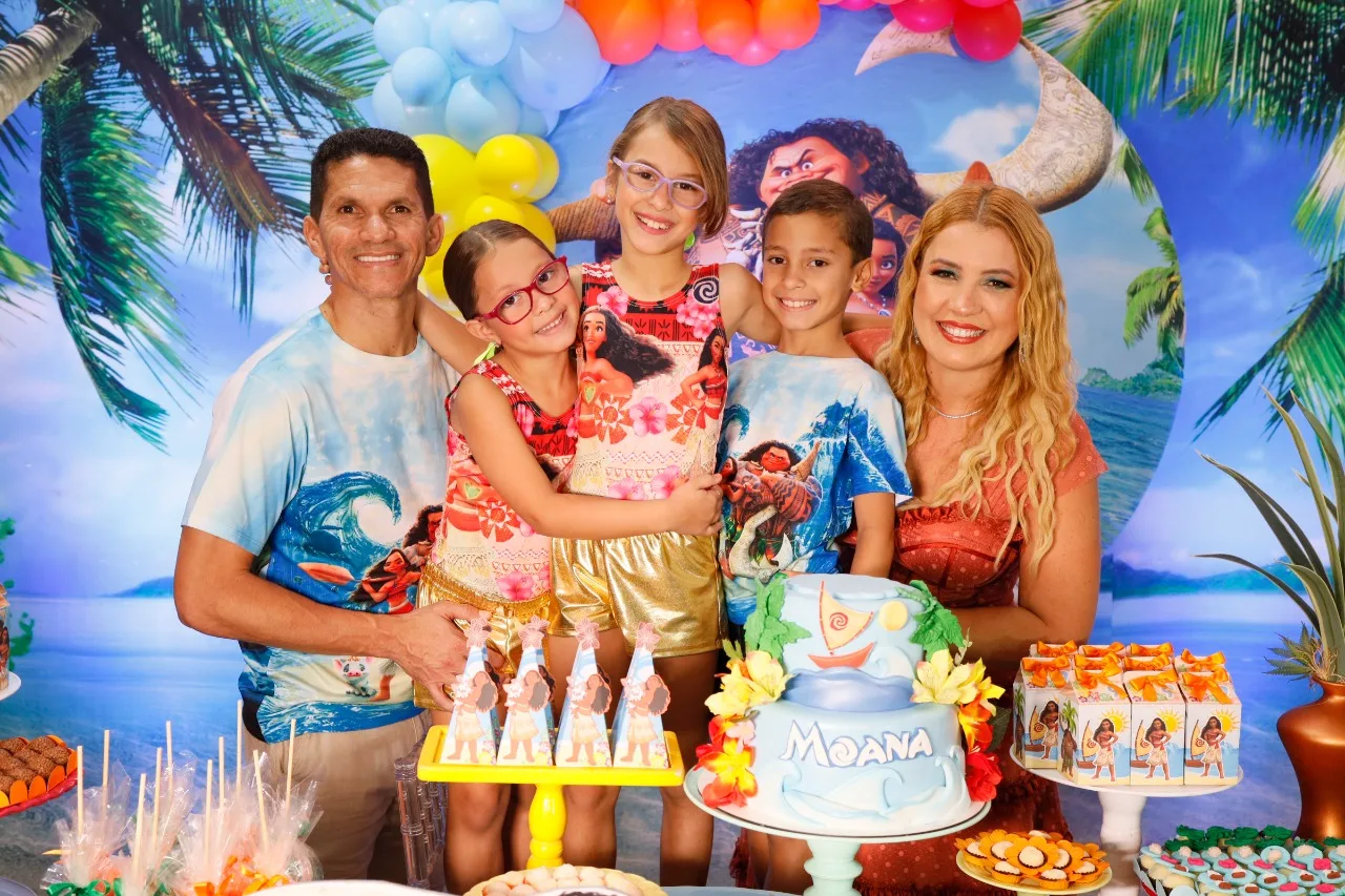 Natália Varela e Magno Alves festejam os aniversários dos filhos Lis e Levi