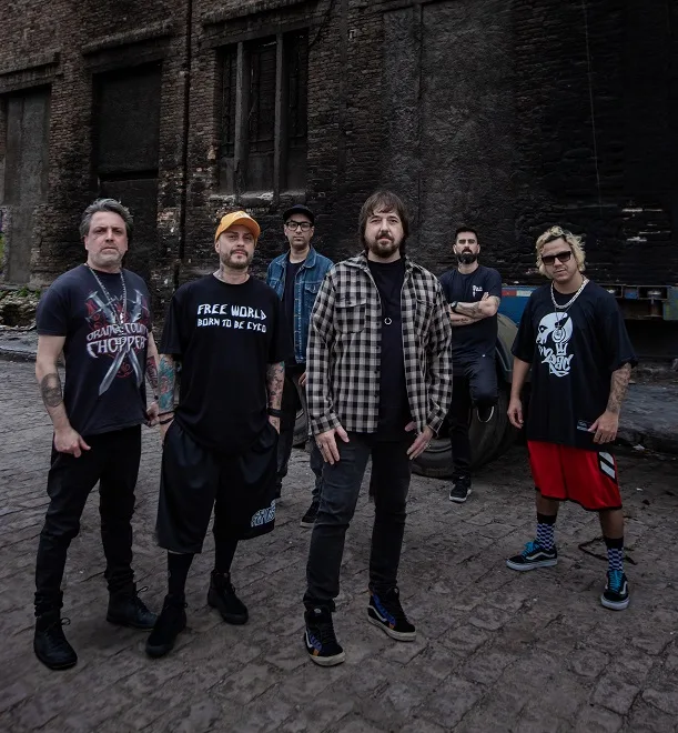 Charlie Brown Jr. comemora 30 anos com show em Fortaleza