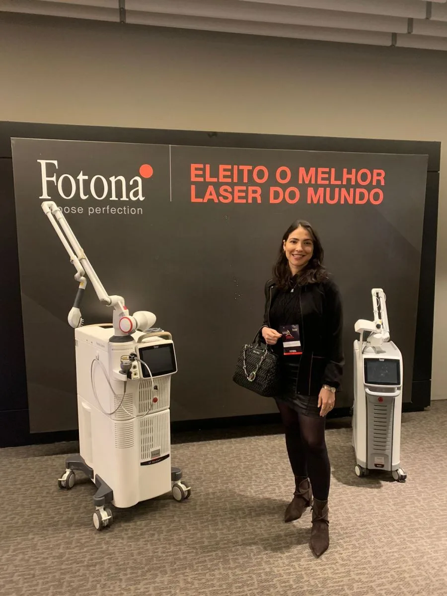 Lia Albuquerque participa do IV Encontro de Usuários de Fotona