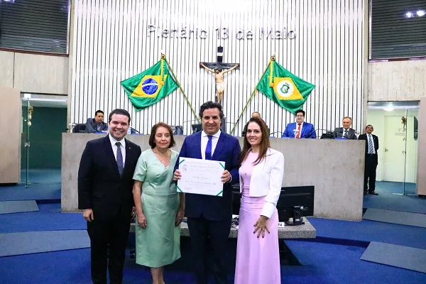 Rodrigo Mello recebe o Título de Cidadão Cearense da Assembleia Legislativa do Ceará