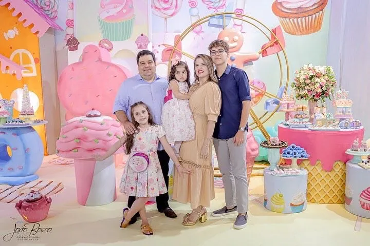 Bertha Mendes e Erico de Carvalho Ferreira festejam os 4 anos da filha Bianca