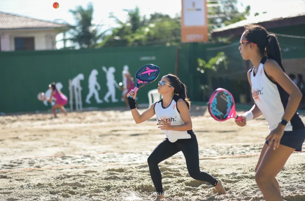 Liga das Garotas promove competição de Beach Tennis e garante protagonismo às mulheres