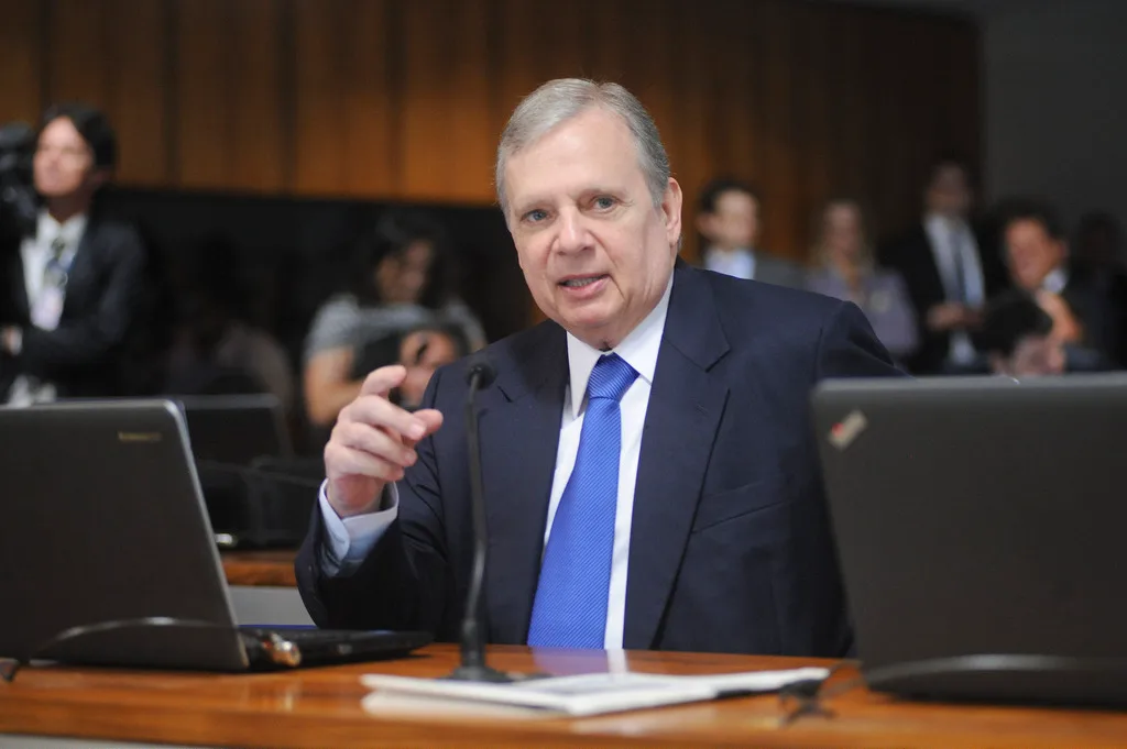 Empresário e senador, Tasso Jereissati fala de trajetória na política e do momento atual no Brasil