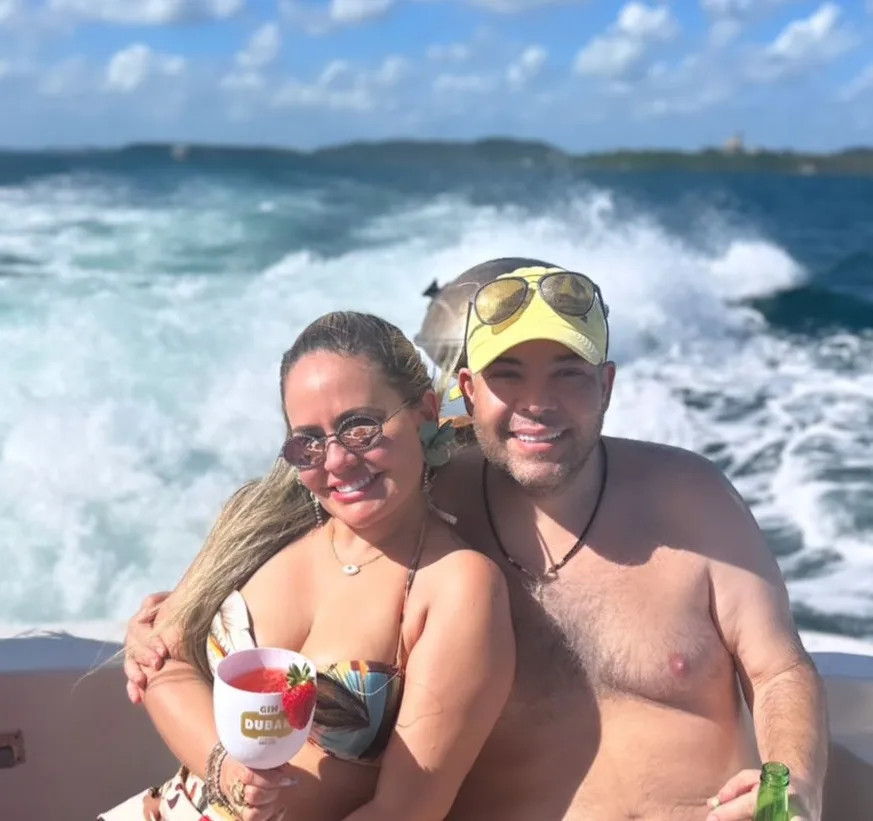 Marcella e André Teles curtem Carnaval em Salvador