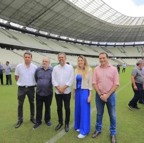 Arena Castelão com novo gramado