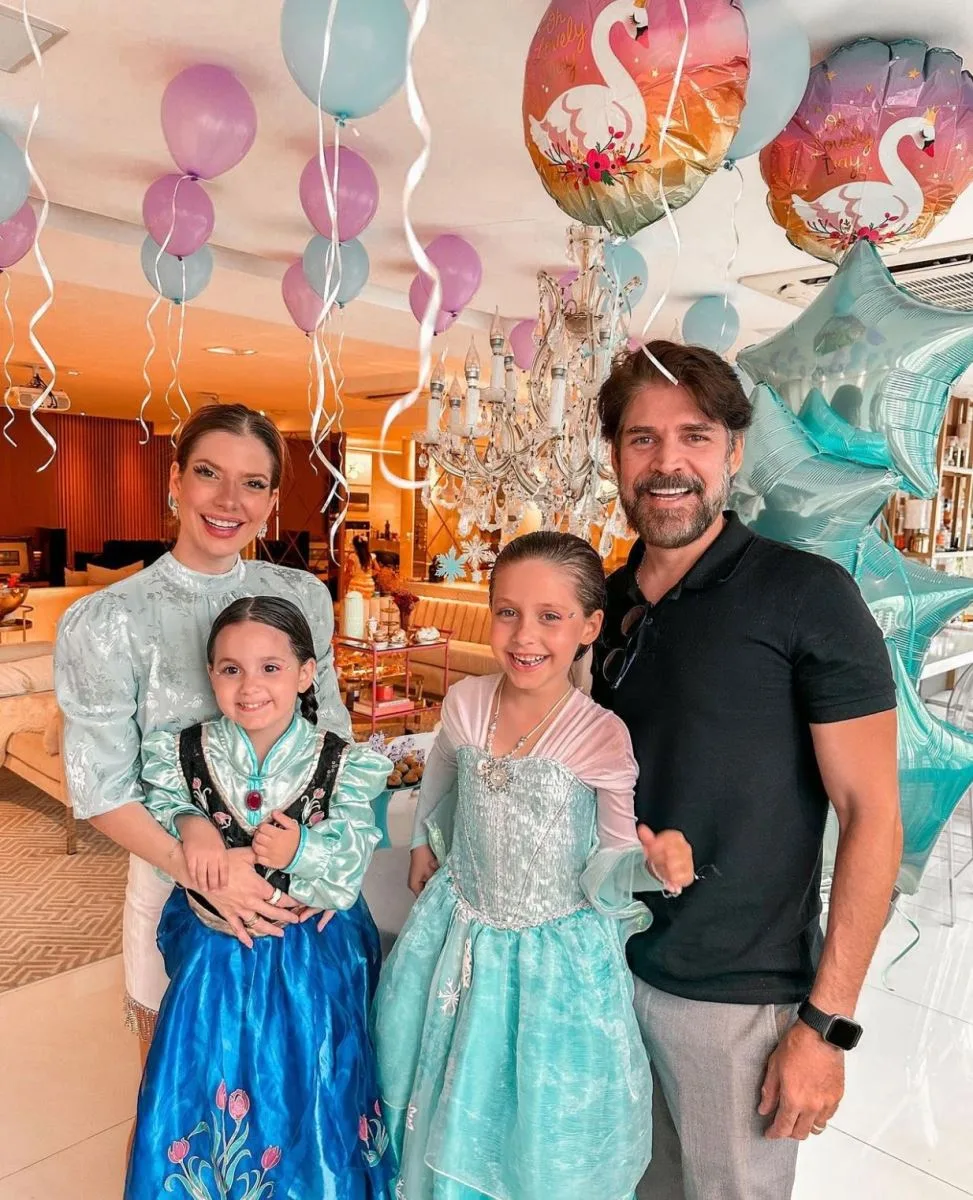 Ana Macêdo e Léo Brasil festejam os seis anos da filha Loren