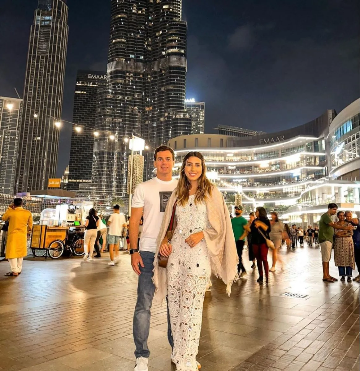 Tayra Romcy e Léo Aguiar curtem dias de lazer por Dubai