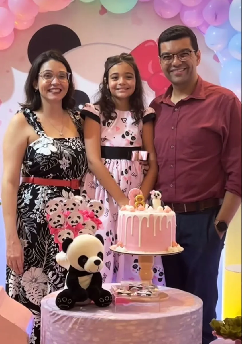 Rita Brito e Luiz Esteves celebram aniversário da filha Luiza