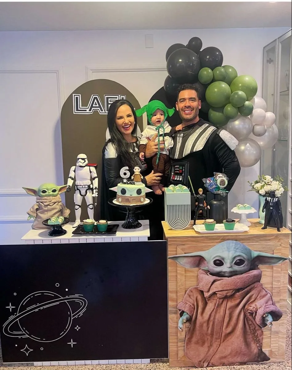 Luciana Ribeiro e Thiago Camelo celebram seis meses de Lael